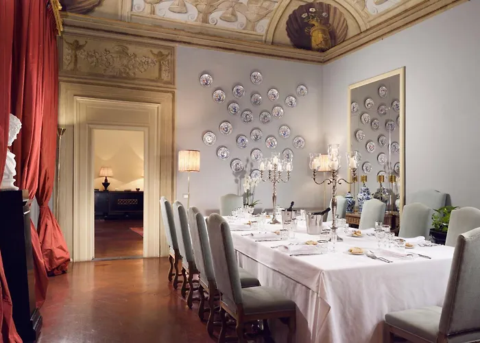 Al Palazzo Del Marchese Di Camugliano Residenza D'Epoca
